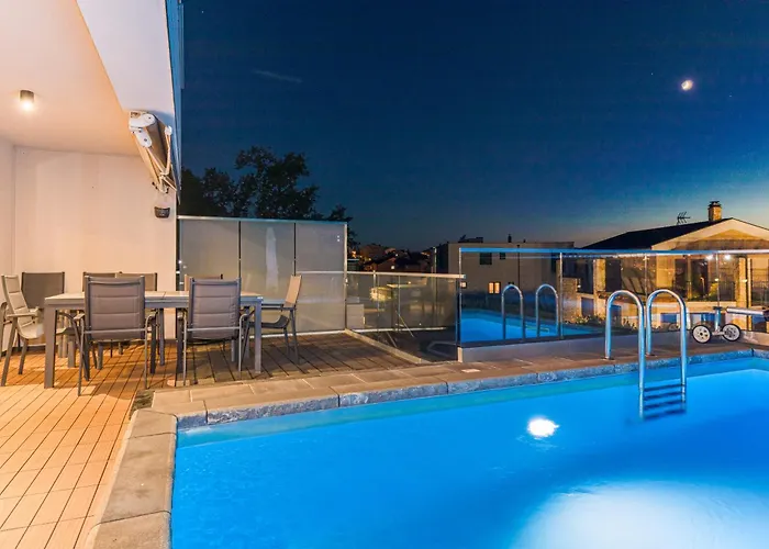 Felicia *